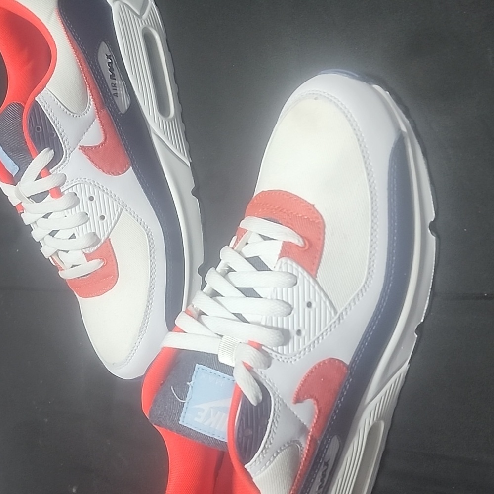 Never worn Airmax 90 red-white-blue
